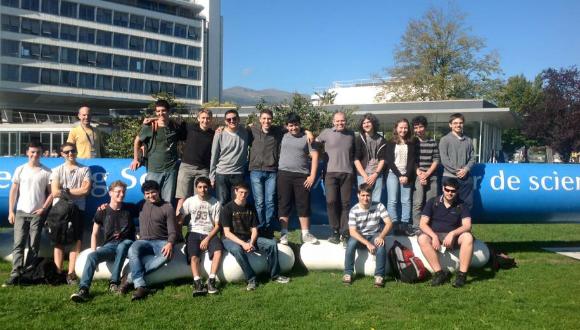 משלחת תלמידי מחזור ד בתכנית לטיפוח מדעני וממציאי העתיד שבה מביקור במאיץ החלקיקים CERN שבשוויץ