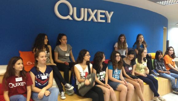 סיור בחברת Quixey לבנות התוכנית לטיפוח מדעני וממציאי העתיד